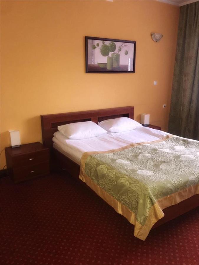 Hotel U Witaszka Czosnów Extérieur photo