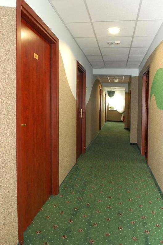 Hotel U Witaszka Czosnów Extérieur photo